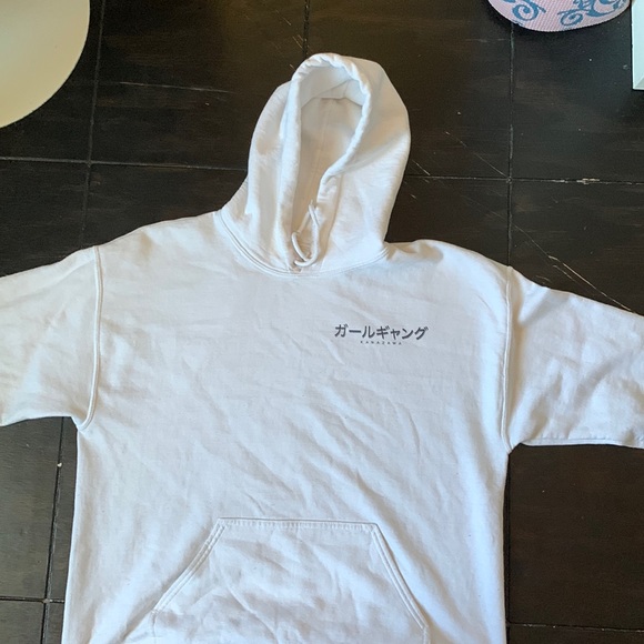 white anime sweater - Picture 2 of 2